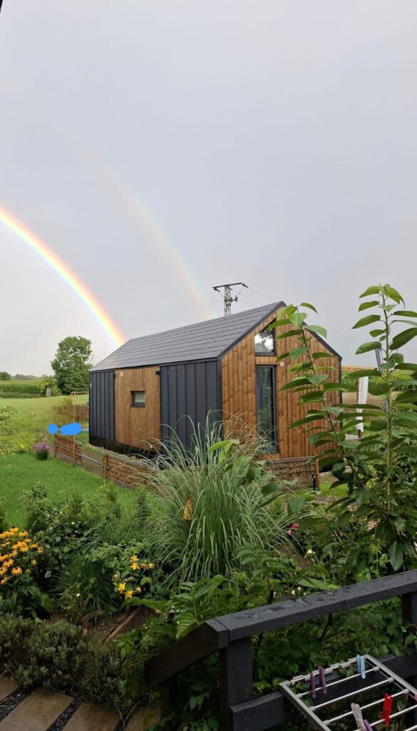 Tiny-House-Stellplatz in Osterzell bei Kaufbeuren — sonniger, ruhiger Platz im Allgäu